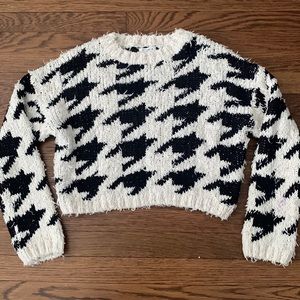 Storia cropped sweater size medium